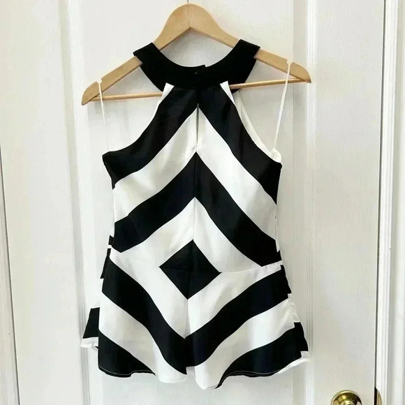 Ricki’s Blouse Sleeveless Peplum Halter  Neck Flowy Chevron Black White Size 0 - Picture 4 of 16